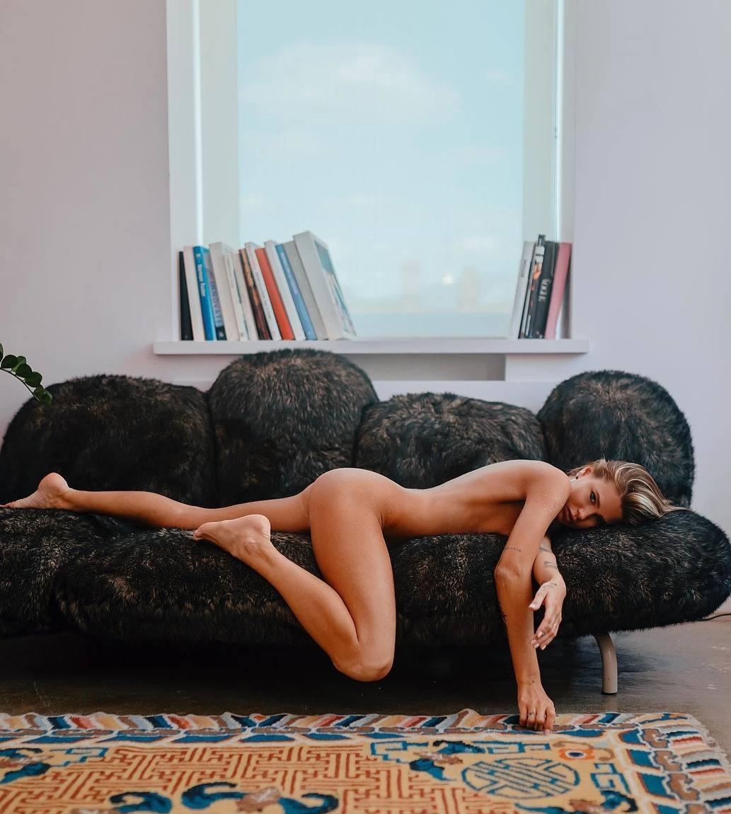 Юлия привлекательная девушка из Красноуфимска цена от 8000 руб